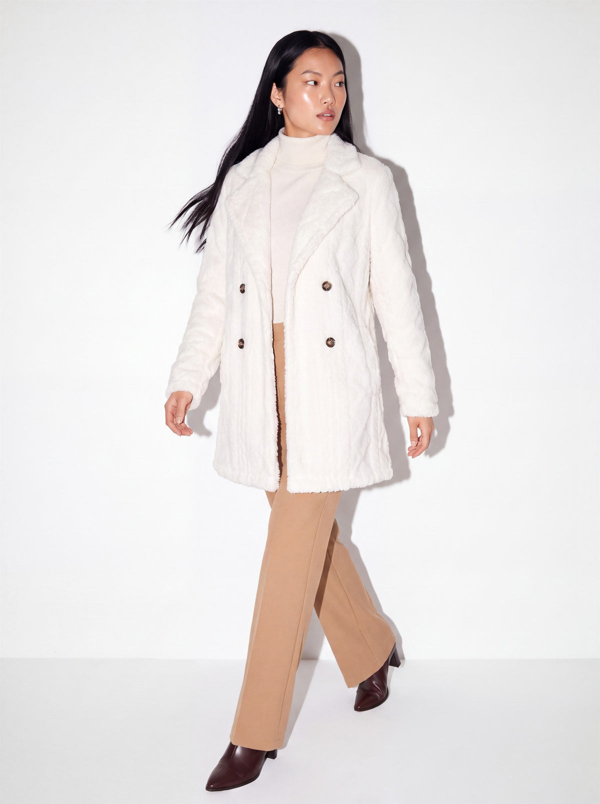 VelouraAvenue Fleece Double-Breasted Longline Coat - White - Walking