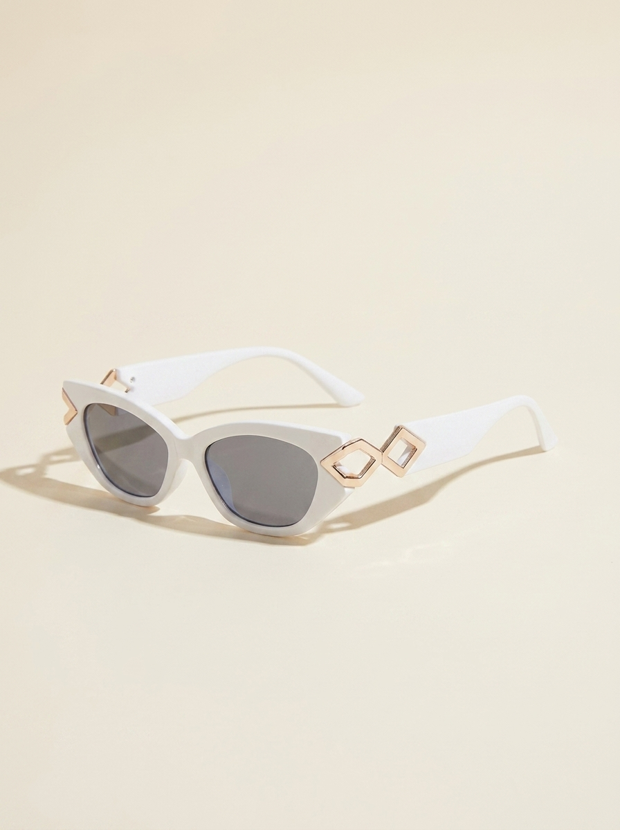 VelouraAvenue Cat-Eye Frame Sunglasses - White - Image 7