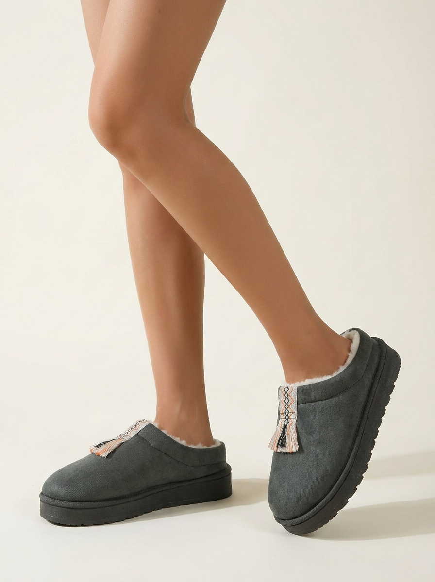 VelouraAvenue Round Toe Platform Slippers - Gray - Model