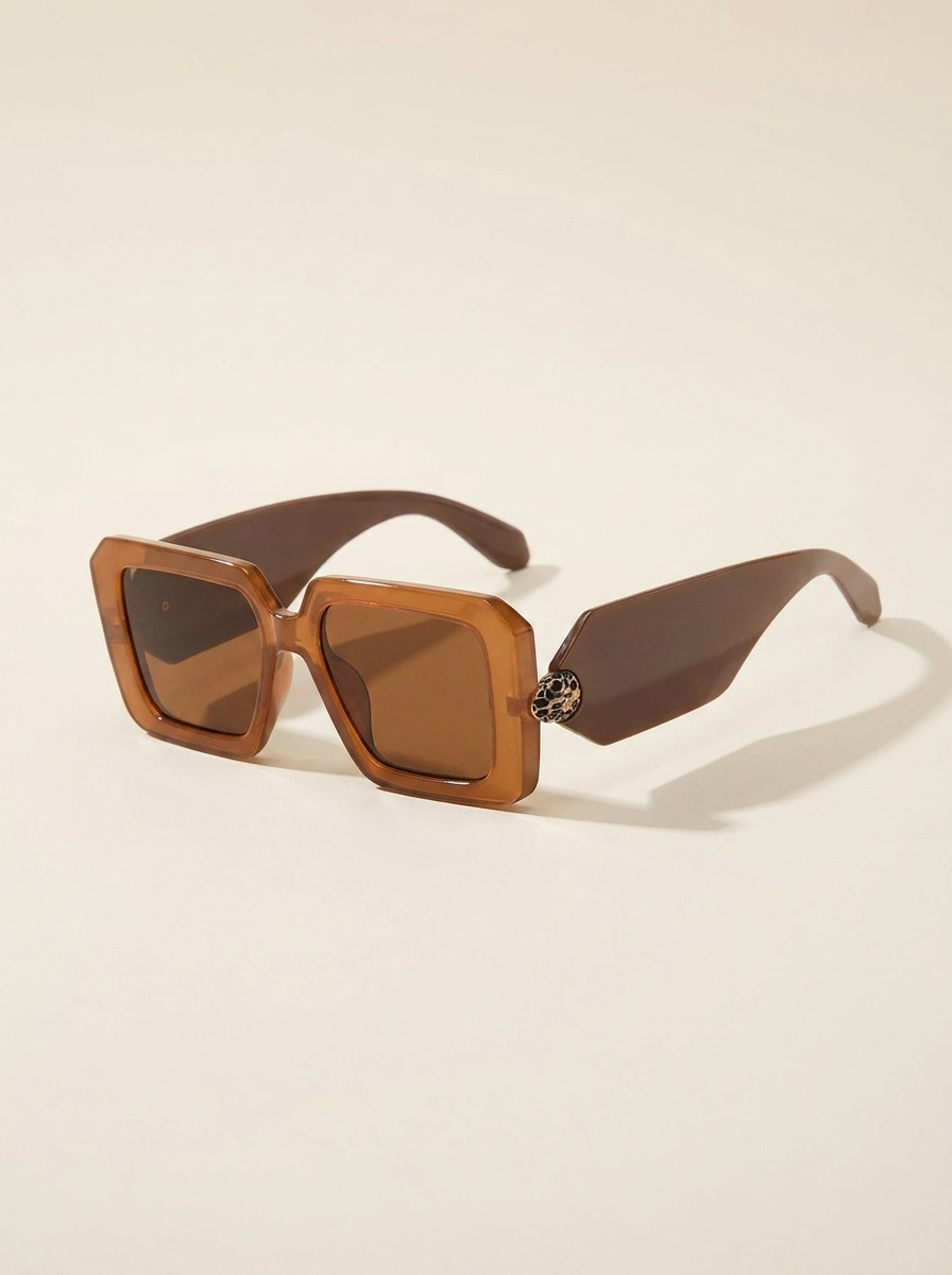 VelouraAvenue Bold Square Sunglasses - Taupe - Image 2