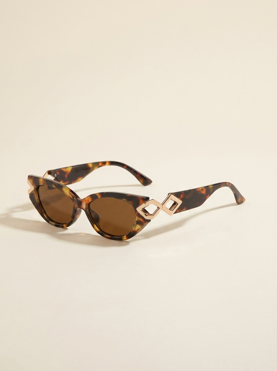 VelouraAvenue Cat-Eye Frame Sunglasses - Brown - Image 2
