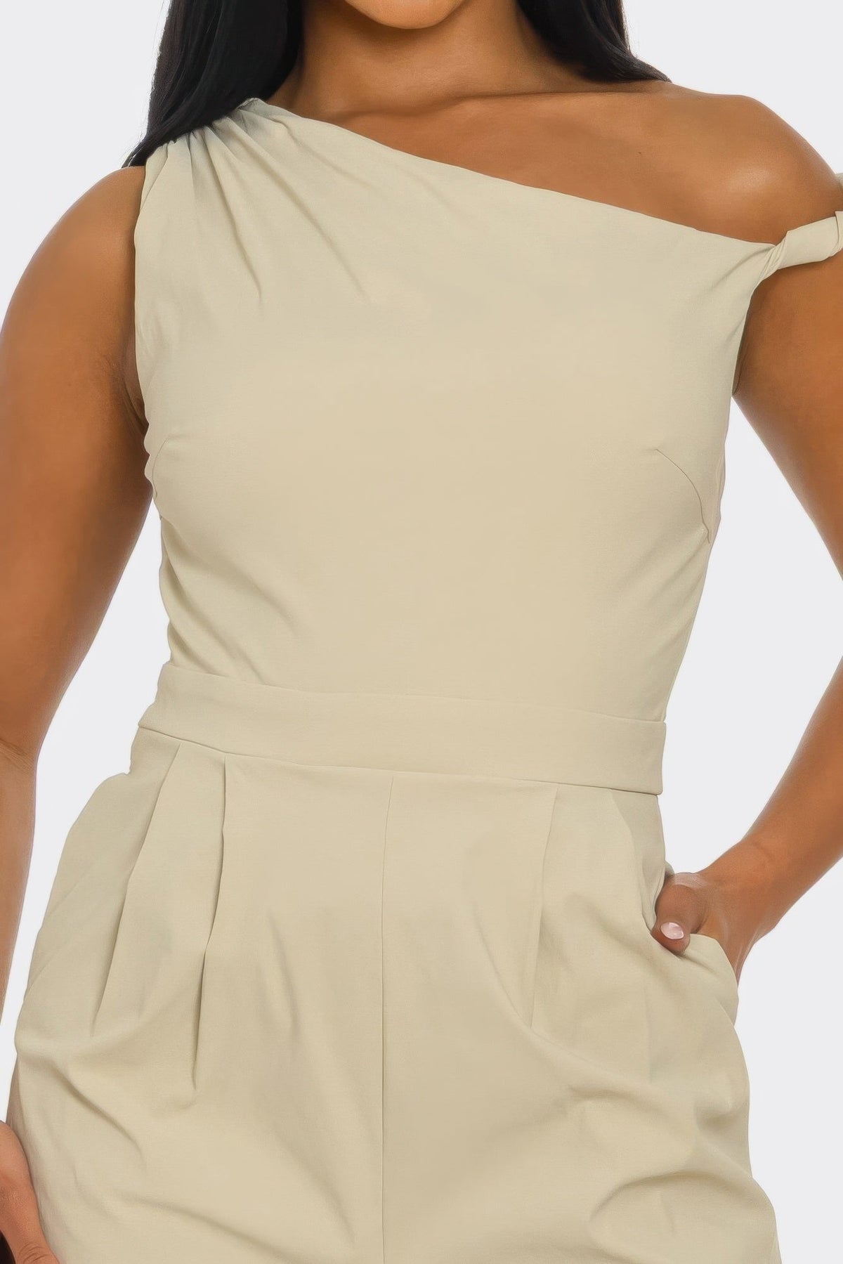 VelouraAvenue Khaki One-Shoulder Jumpsuit - Image 3